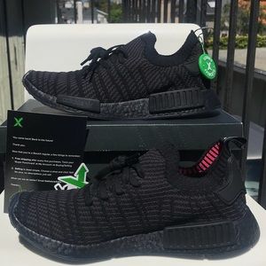 adidas NMD_R1 Primeknit STLT Triple Black sz 11